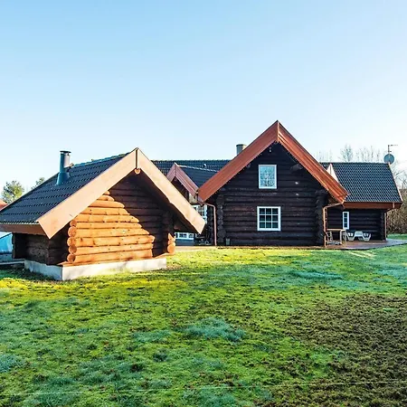 Vakantiehuis With Pool In