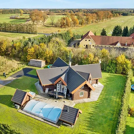 Dom wakacyjny With Pool In Ansager